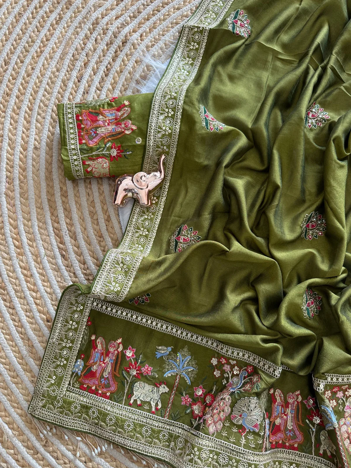 Elegant Vichitra Silk Saree - Green view 3